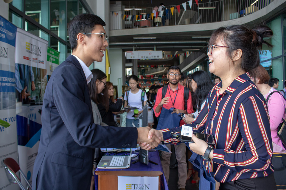 Emeline Wang (right), year 2 student of the BSc (Hons) in Software Engineering programme, discovered a few companies who were positive in offering her several internship opportunities
