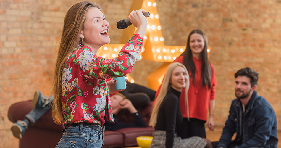 Girl wearing a cute outfit for a karaoke night