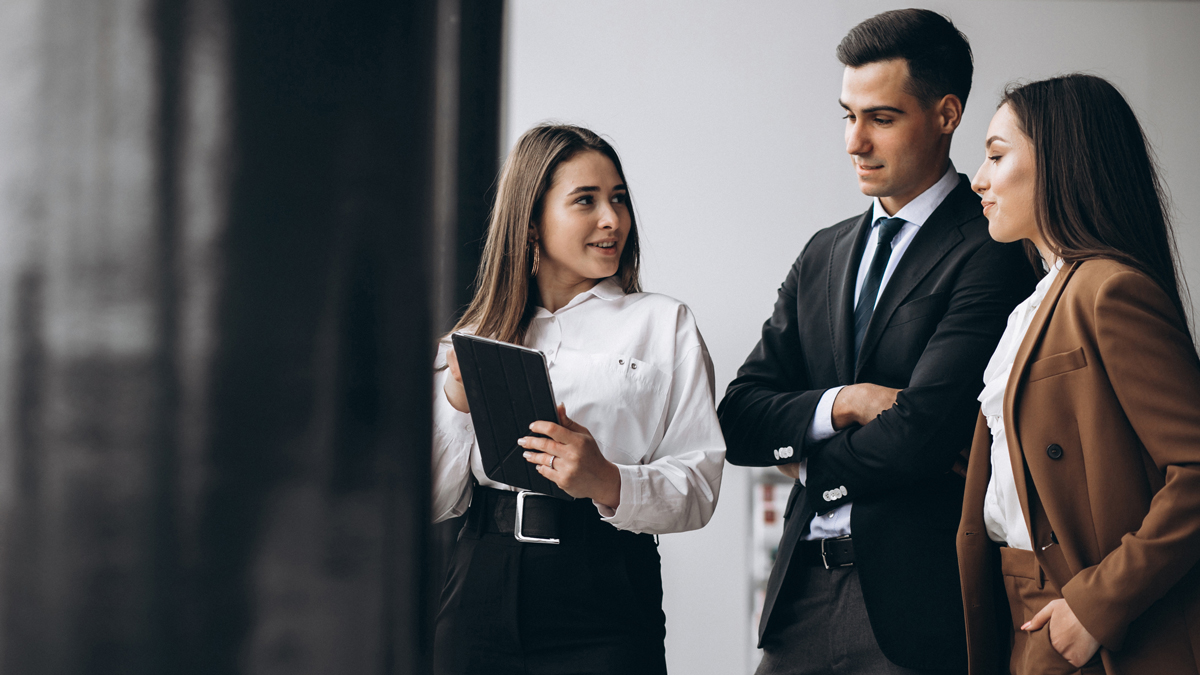 Persuasive Communication in Business