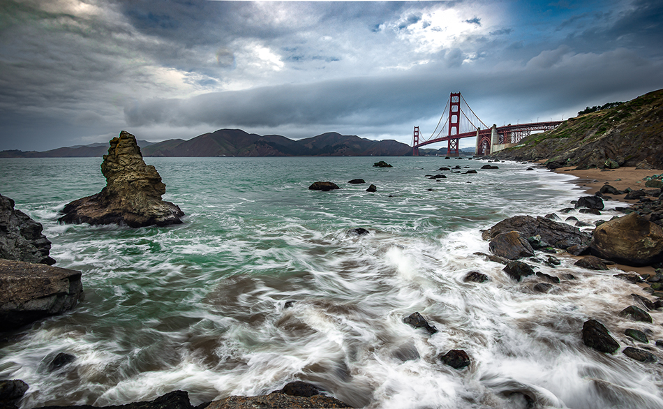 San Francisco Beach by the golden gate bridge
