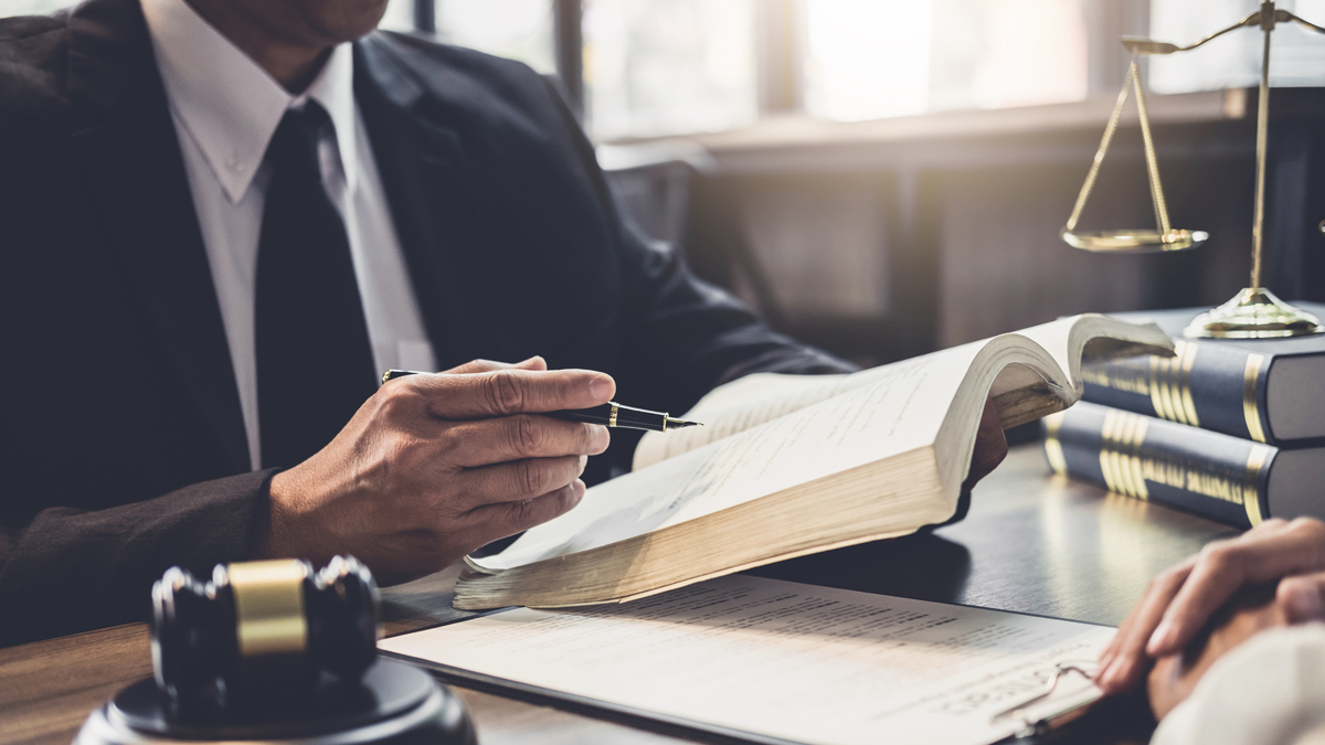6 Tips to Hire the Right Personal Injury Attorney