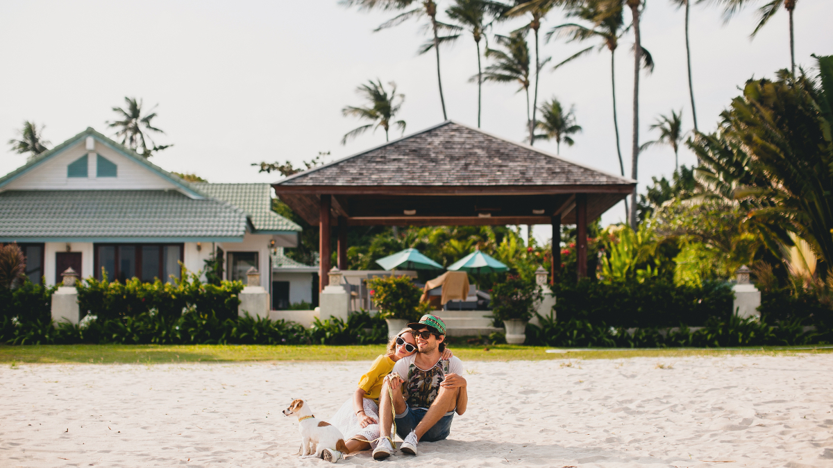 Pros and Cons of Living at a Beachside
