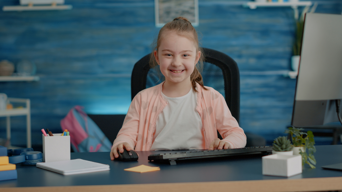 Online Learning Vs Classroom Learning: The Key Differences
