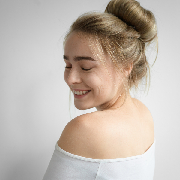 Ballerina Bun Hairstyle for This Fall