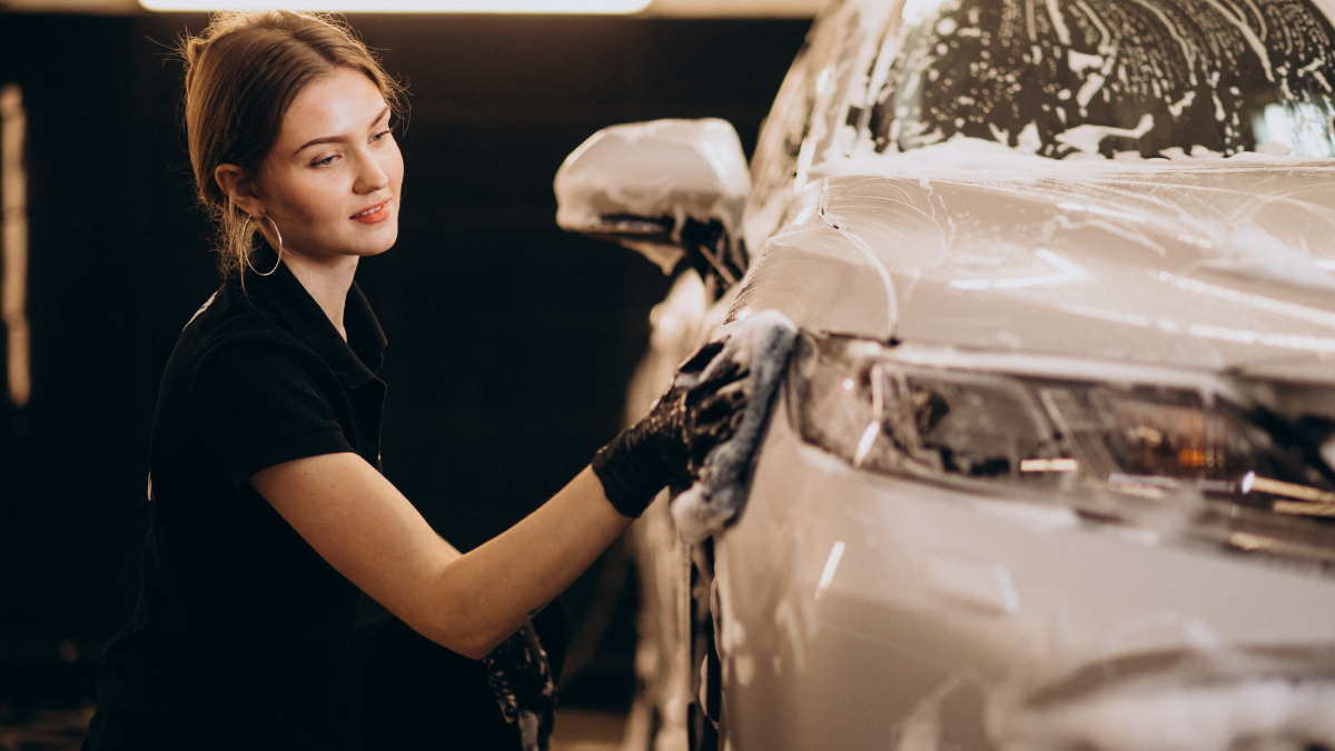 The Difference Between Mobile Car Detailing Vs. A Drive Through Car Wash