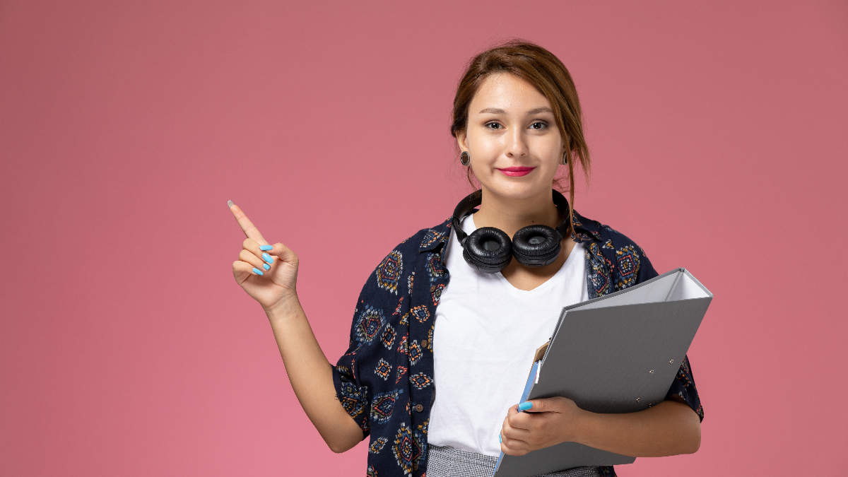 How to Manage Work and Studying in College 2022