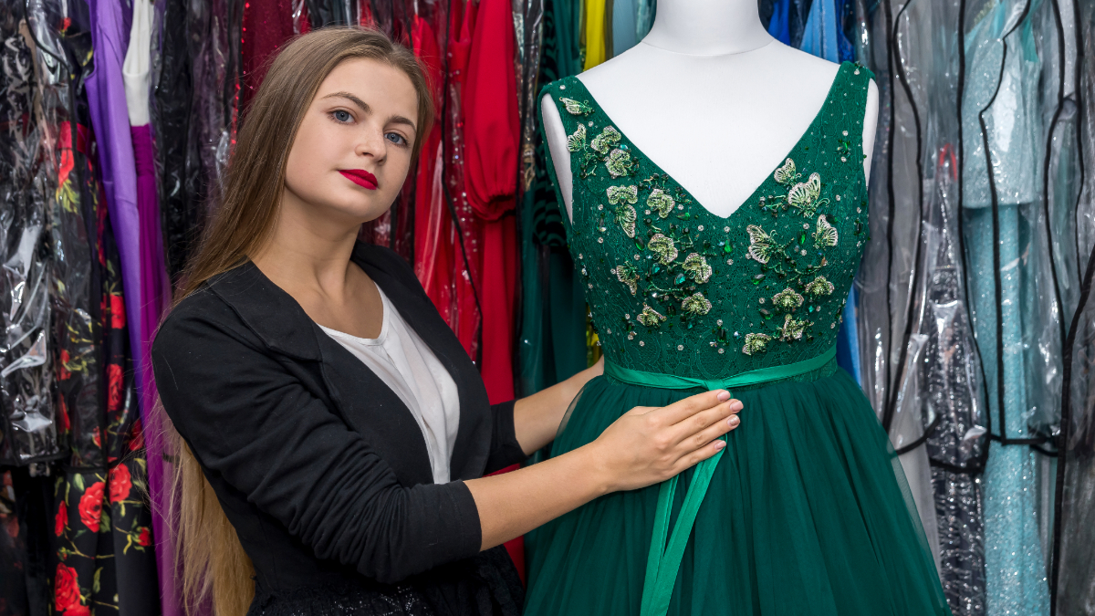 8 Reasons to Start a Custom Clothing Line