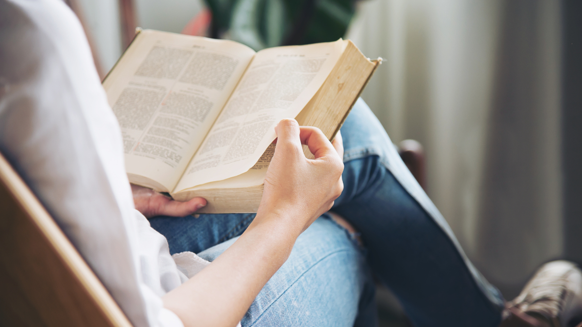 4 Tips on How to Read Quickly and Clearly