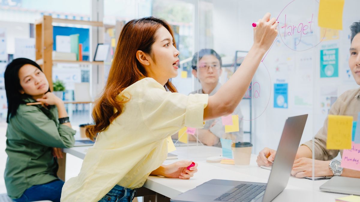 How to Choose the Right Marketing Communication Agency?