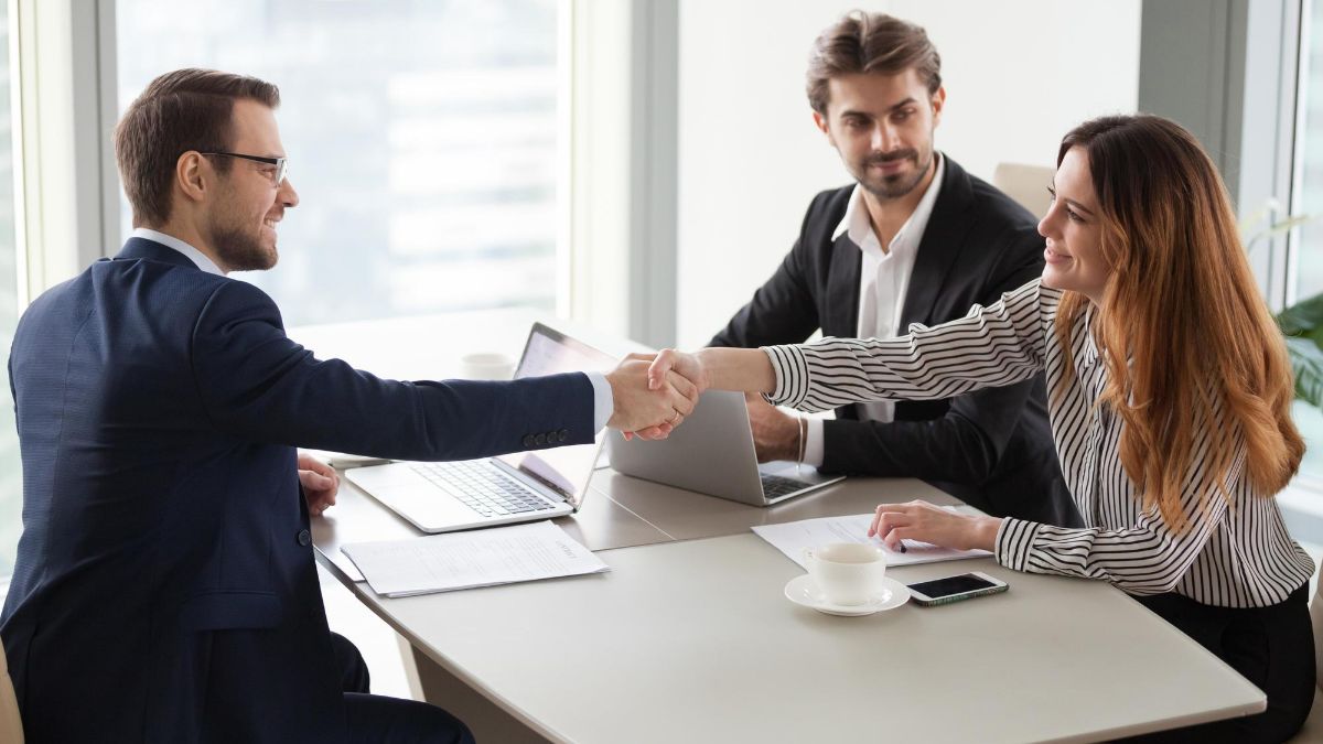What to Expect When You Hire a Lawyer