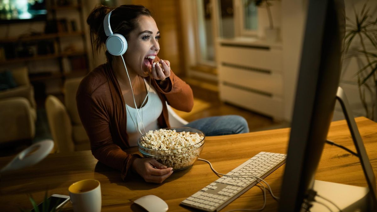 Relaxing Ways to Spend a Friday Night at Home
