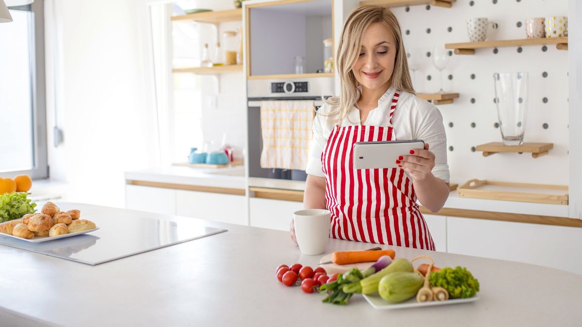 How to Keep a Sanitary Kitchen